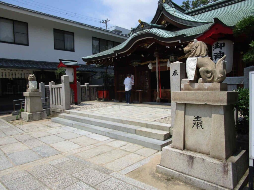 生田神社兵庫宮御旅社「狛犬」の施工事例